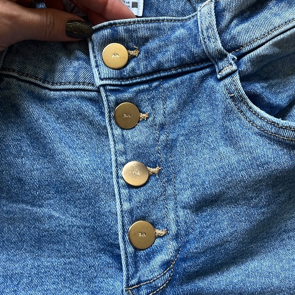 ZARA High-waisted flare jeans Z1975 (8)with gold button-button fly. Altered—>5-6 - Picture 4 of 10